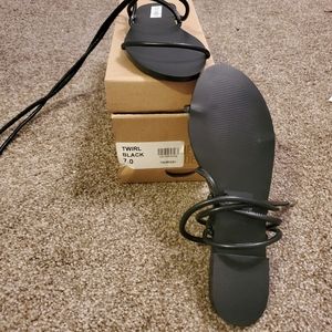 Steve madden twirl sandals